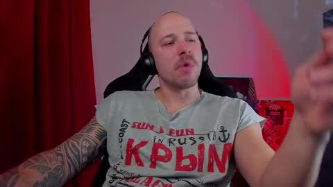 Snapshot of why_you_so_serious chatting on November 26, 7:26 pm VI online show from November 26, 7:26 pm