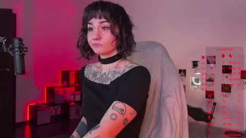 Snapshot of whysosweet chatting on December 1, 10:53 pm iggy iggz online show from December 1, 10:53 pm