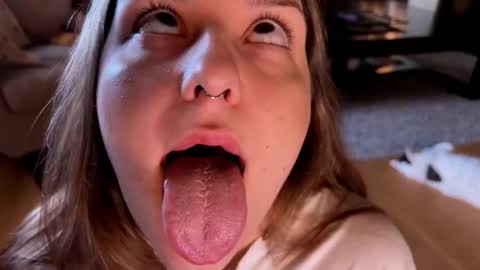 VI online show from October 18, 12:28 pm