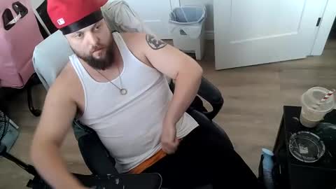 WiggaInAWifebeater online show from October 6, 8:06 pm