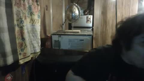 wigper online show from March 9, 4:27 am