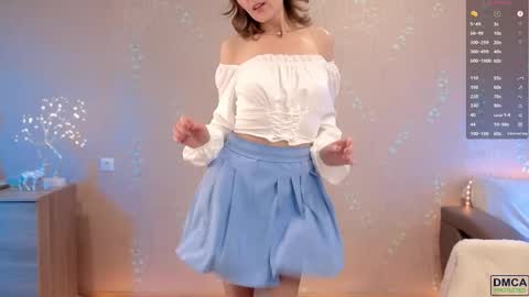 Snapshot of wild_berrrie chatting on October 29, 4:37 am Alice online show from October 29, 4:37 am