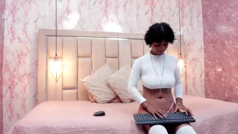 Snapshot of wild_firee_ chatting on November 13, 8:08 pm wild_firee_ online show from November 13, 8:08 pm