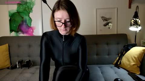 wild_peony online show from September 14, 5:12 pm