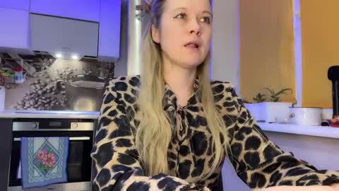 Olivia online show from January 7, 11:05 am