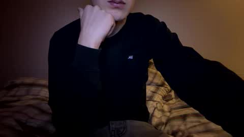 wilddesire18 online show from March 1, 10:56 pm