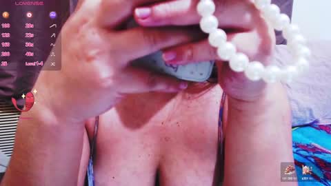 Snapshot of wildhotasianx chatting on December 25, 1:51 pm wildhotasianx online show from December 25, 1:51 pm