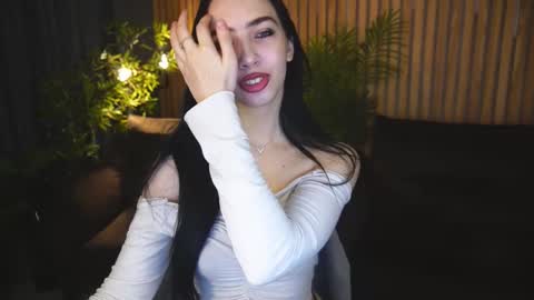 Snapshot of wildkittenx_ chatting on October 28, 6:50 am Alena online show from October 28, 6:50 am