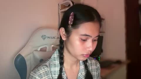 CHRISTINE online show from April 19, 1:32 pm