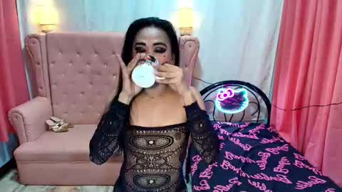 Snapshot of wildnika chatting on October 19, 1:50 am wildnika online show from October 19, 1:50 am