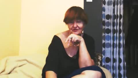 WildRedCat online show from October 11, 12:15 pm