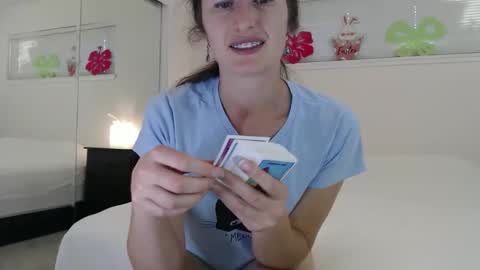 WildRose L - check my Pinned tweet if you dont see me online within 5 minutes after Ive sent email notifications online show from April 9, 2:00 am