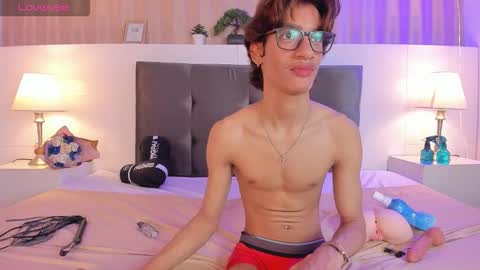 Snapshot of will_turneer chatting on February 15, 4:09 am Will online show from February 15, 4:09 am