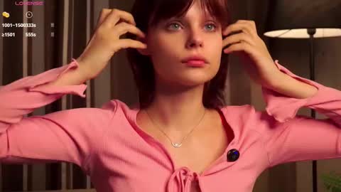 Snapshot of willalwaysloveyouuuuu chatting on November 19, 11:32 am Eva online show from November 19, 11:32 am