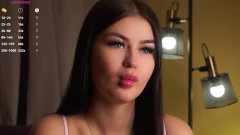 Snapshot of willalwaysloveyouuuuu chatting on December 14, 1:11 am Eva online show from December 14, 1:11 am