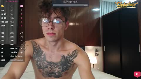 Snapshot of william_henry_a chatting on December 31, 9:53 am William online show from December 31, 9:53 am