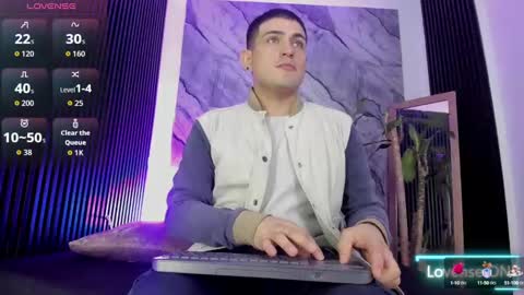 Snapshot of william_steel_ chatting on September 15, 11:43 am William Steel online show from September 15, 11:43 am