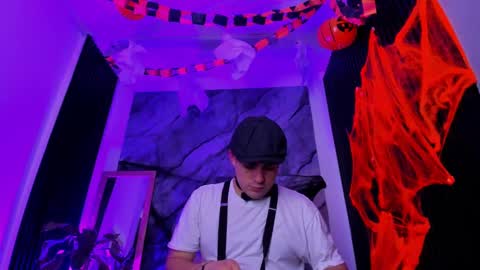 Snapshot of william_steel_ chatting on October 3, 3:58 am William Steel online show from October 3, 3:58 am