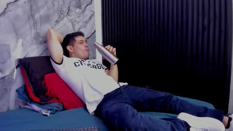 Snapshot of william_steel_ chatting on November 14, 4:22 am William Steel online show from November 14, 4:22 am