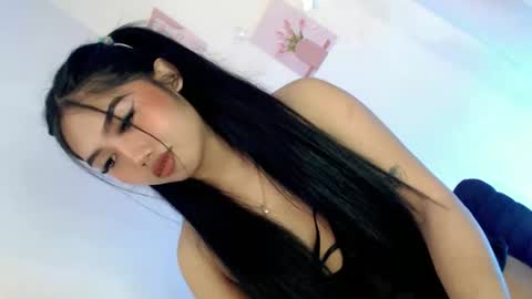 LE XI online show from February 15, 10:17 pm