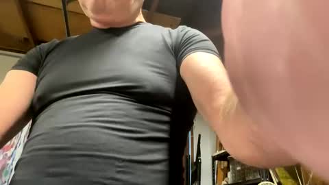 Snapshot of willirob chatting on May 24, 1:27 pm William online show from May 24, 1:27 pm