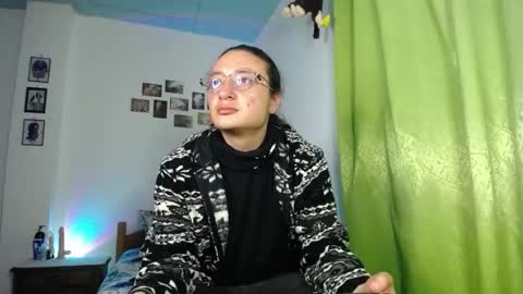 Snapshot of willmonkey chatting on November 2, 2:03 am willmonkey online show from November 2, 2:03 am