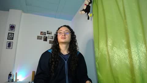 Snapshot of willmonkey chatting on November 3, 12:02 am willmonkey online show from November 3, 12:02 am