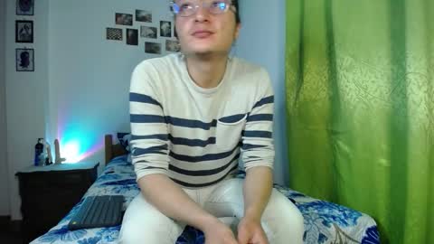 Snapshot of willmonkey chatting on November 6, 2:23 am willmonkey online show from November 6, 2:23 am