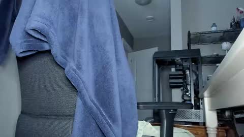 Snapshot of willyskynn chatting on October 16, 4:02 am WillySkynn online show from October 16, 4:02 am