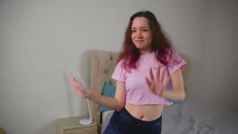 Snapshot of wilmavitanza chatting on September 16, 4:35 am for u Alise online show from September 16, 4:35 am