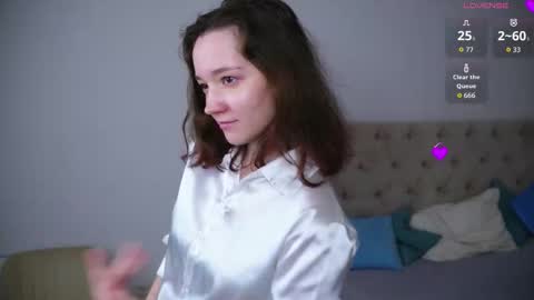 Snapshot of wilmavitanza chatting on October 19, 4:35 am for u Alise online show from October 19, 4:35 am