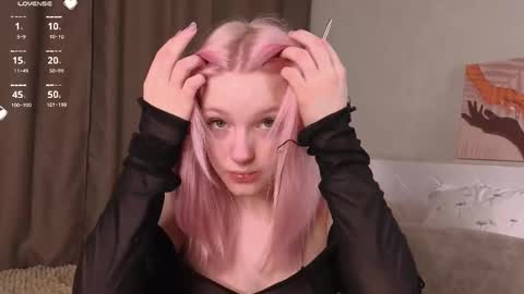 Snapshot of wilonebute chatting on January 13, 1:11 am Mary online show from January 13, 1:11 am