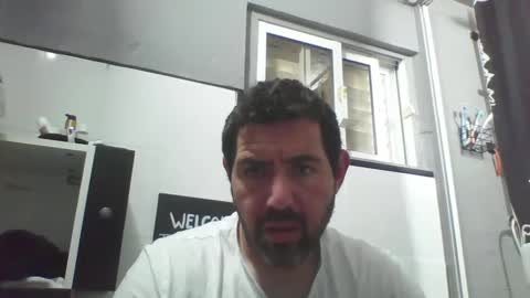 Snapshot of windowpane5 chatting on January 5, 12:31 pm windowpane online show from January 5, 12:31 pm