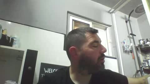 Snapshot of windowpane5 chatting on January 12, 11:07 am windowpane online show from January 12, 11:07 am