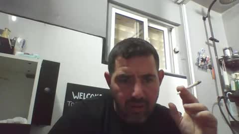 Snapshot of windowpane5 chatting on January 19, 11:12 am windowpane online show from January 19, 11:12 am