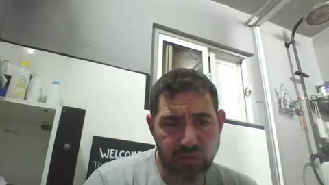 Snapshot of windowpane5 chatting on January 26, 2:14 am windowpane online show from January 26, 2:14 am