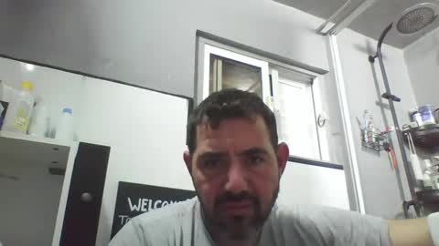 Snapshot of windowpane5 chatting on January 26, 11:17 am windowpane online show from January 26, 11:17 am