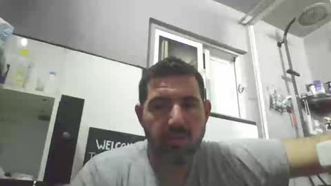 Snapshot of windowpane5 chatting on January 26, 5:23 pm windowpane online show from January 26, 5:23 pm