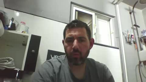 Snapshot of windowpane5 chatting on January 29, 11:35 pm windowpane online show from January 29, 11:35 pm