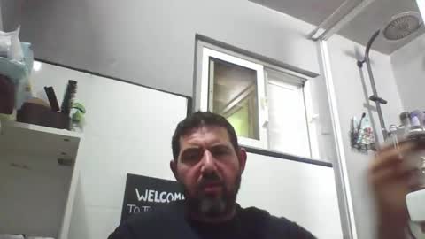 Snapshot of windowpane5 chatting on February 8, 5:08 pm windowpane online show from February 8, 5:08 pm