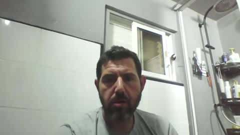 Snapshot of windowpane5 chatting on February 14, 1:45 am windowpane online show from February 14, 1:45 am