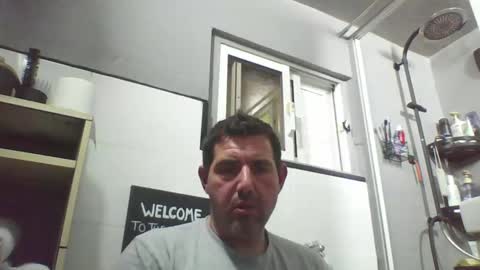 Snapshot of windowpane5 chatting on February 21, 7:43 pm windowpane online show from February 21, 7:43 pm