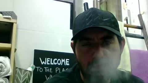 Snapshot of windowpane5 chatting on November 9, 12:31 am windowpane online show from November 9, 12:31 am