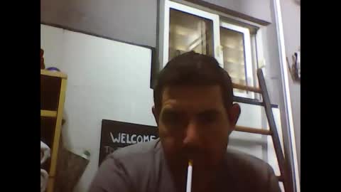 Snapshot of windowpane5 chatting on December 15, 12:09 pm windowpane online show from December 15, 12:09 pm