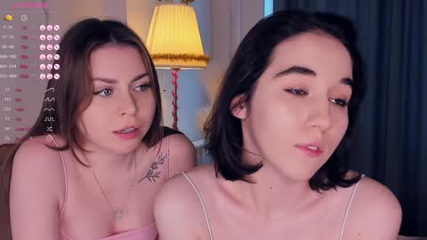 Amalia and Mia online show from December 23, 8:44 am