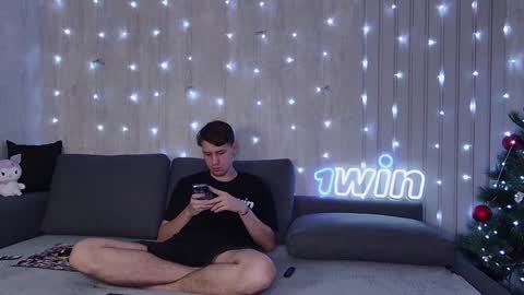 wineandboobs online show from December 28, 3:48 pm