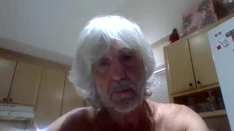 Snapshot of wineman2020 chatting on December 15, 3:44 am Charlie online show from December 15, 3:44 am