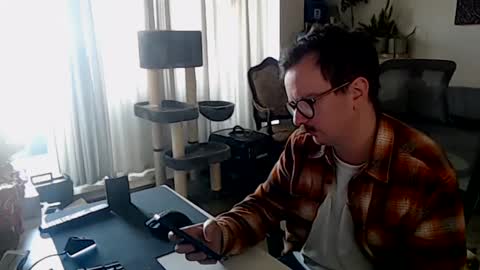 Snapshot of winnydepooh chatting on February 17, 8:19 am cream36 online show from February 17, 8:19 am