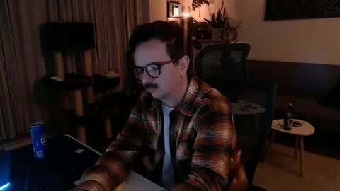 Snapshot of winnydepooh chatting on February 17, 6:15 pm cream36 online show from February 17, 6:15 pm