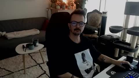 Snapshot of winnydepooh chatting on October 3, 8:44 am cream36 online show from October 3, 8:44 am